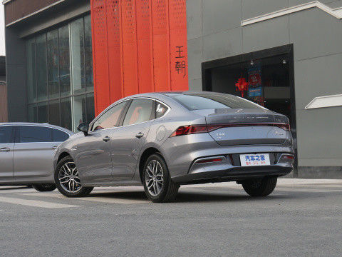 National VI BYD QIN PLUS 2021 EV DM-I 55KM 1.5L 81kW 4 ประตู 5 ที่นั่ง