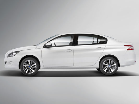 DongFeng FuKang ES600 เซดานแท็กซี่ไฟฟ้าบริสุทธิ์ 430KM ระยะเวลาใช้งานแบตเตอรี่