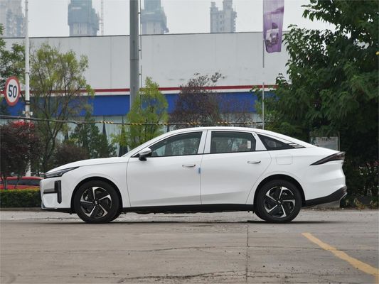 Geely Galaxy L6 ซีดานไฟฟ้าจีน พล็อกในซีดานไฮบริด 1370KM L2 การขับรถช่วย