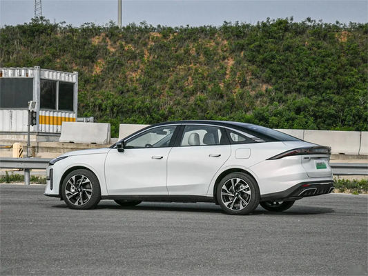 Geely Galaxy L6 ซีดานไฟฟ้าจีน พล็อกในซีดานไฮบริด 1370KM L2 การขับรถช่วย