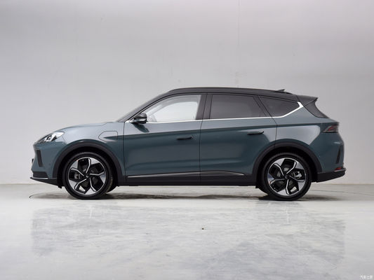 ARCFOX αT รถยนต์ SUV ขนาด 5 ที่นั่งไฟฟ้า Huawei L2 การขับขี่ที่ฉลาด ระยะเวลาใช้งานแบตเตอรี่ 480KM-688KM