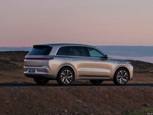 LI XIANG L8 Auto รถยนต์ SUV PHEV หรูหราขนาดใหญ่ 6 ที่นั่ง ระยะทาง 1315 กิโลเมตร