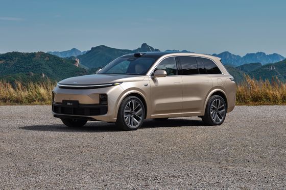 LI XIANG L8 Auto รถยนต์ SUV PHEV หรูหราขนาดใหญ่ 6 ที่นั่ง ระยะทาง 1315 กิโลเมตร