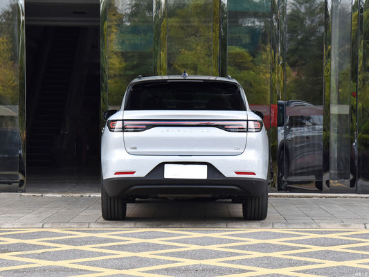 LEAPMOTOR C11 PHEV รุ่น SUV ขนาดกลาง ระยะทาง 1024 กิโลเมตร