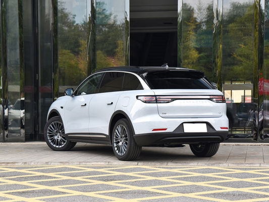 LEAPMOTOR C11 PHEV รุ่น SUV ขนาดกลาง ระยะทาง 1024 กิโลเมตร