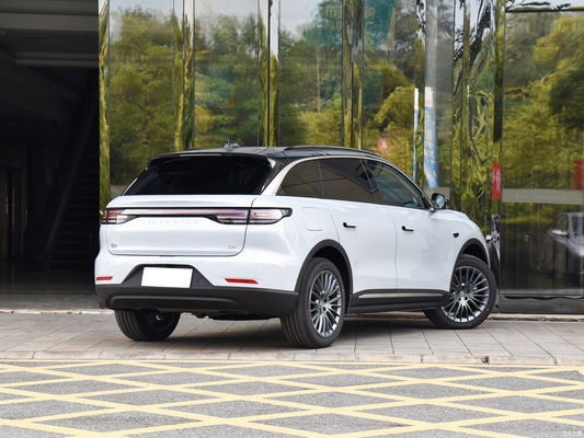 LEAPMOTOR C11 PHEV รุ่น SUV ขนาดกลาง ระยะทาง 1024 กิโลเมตร