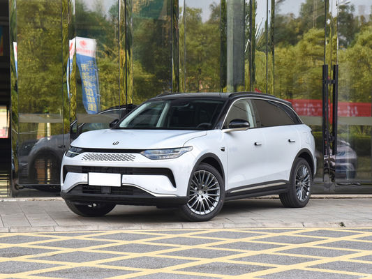 LEAPMOTOR C11 PHEV รุ่น SUV ขนาดกลาง ระยะทาง 1024 กิโลเมตร