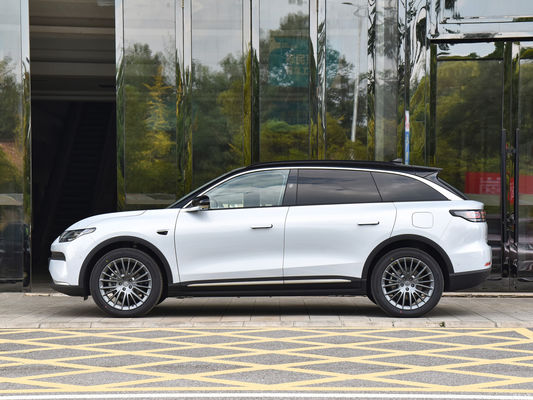 LEAPMOTOR C11 PHEV รุ่น SUV ขนาดกลาง ระยะทาง 1024 กิโลเมตร
