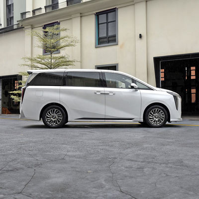 GAC M8 รถยนต์พลังงานเชื้อเพลิงจีน 5 ประตู 7 ที่นั่ง MPV Engine 2.0T