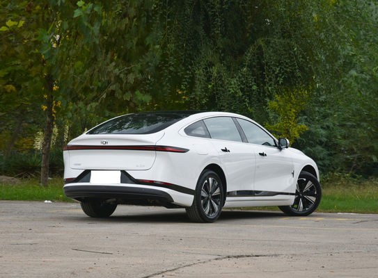 แชงแอน A07 เซดาน EV และ Reev สองส่วนผสม อายุแบตเตอรี่ 515 กม (EV) และ 1200 กม (1.5T เครื่อง Reev)